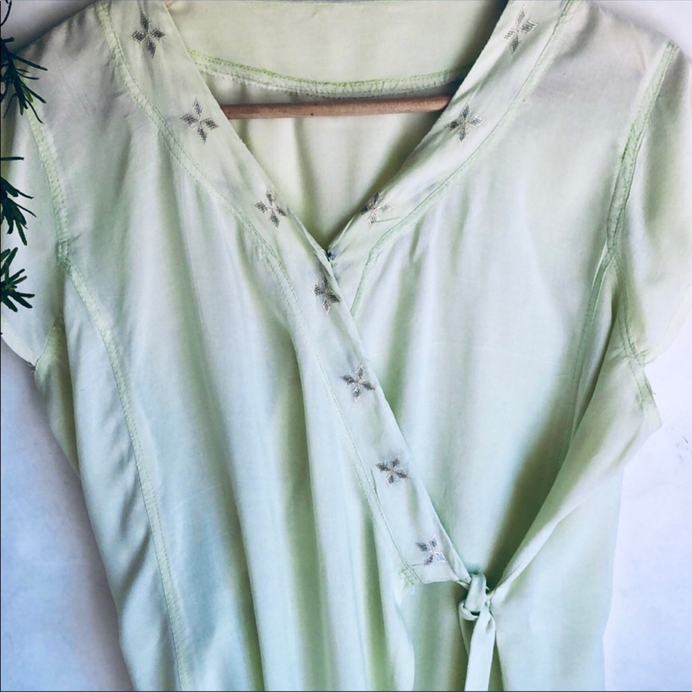 linen top - Picture 2 of 7